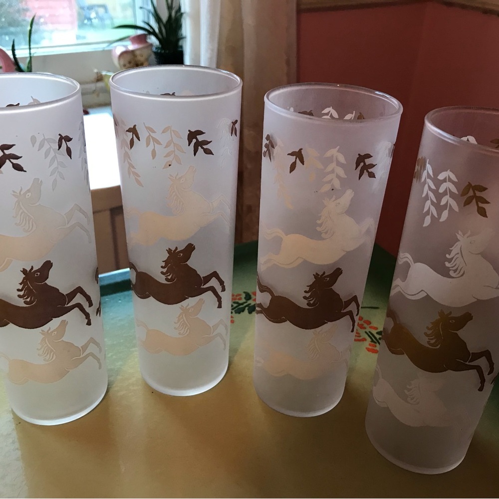 4 VINTAGE LIBBEY CAVALCADE TOM COLLINS FROSTED TUMBLER GLASSES, HORSES.